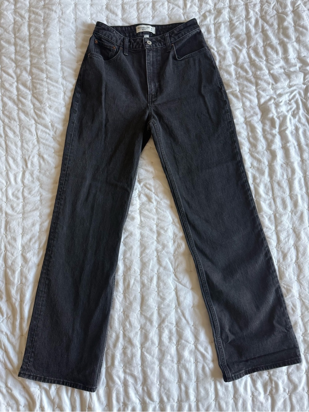 Abercrombie & Fitch Black High-Rise Relaxed Jeans